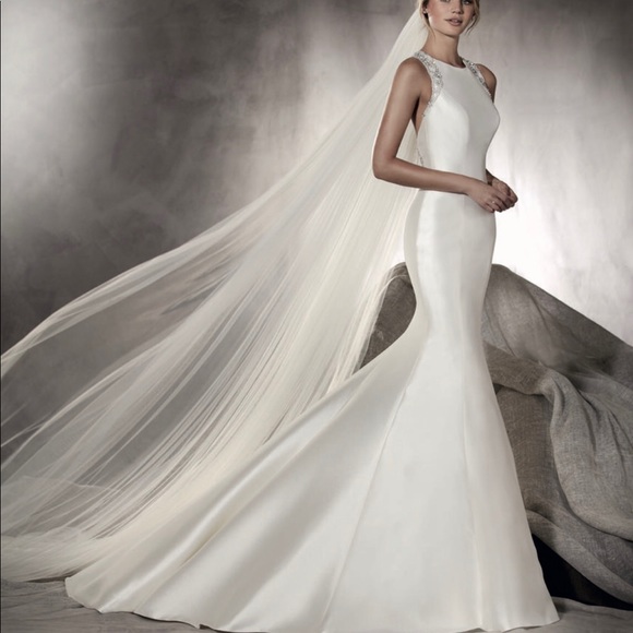 Pronovias Agnes Ivory Mikado Silk Wedding Dress - Picture 2 of 8
